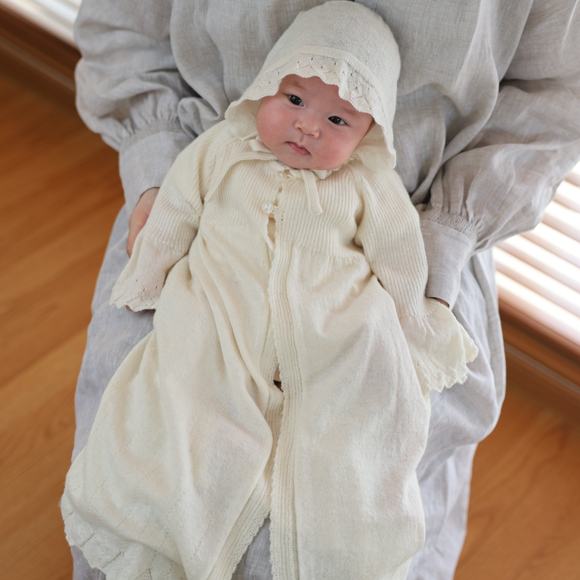 カシミヤ×シルク×コットン ベビードレス&帽子(アイボリー)