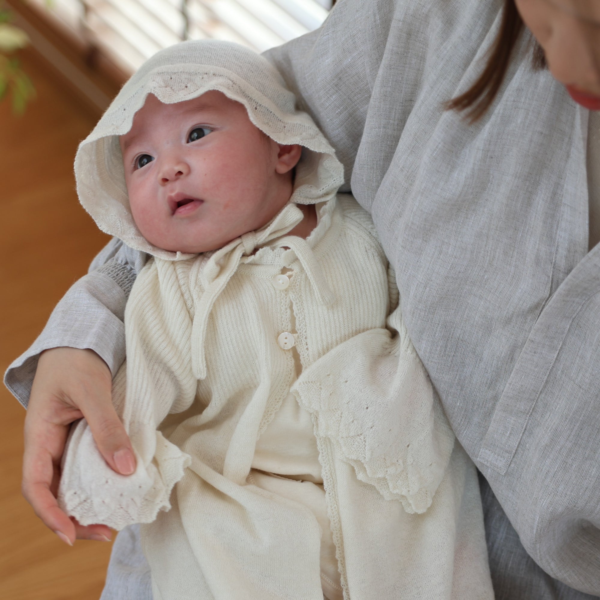 カシミヤ×シルク×コットン ベビードレス&帽子(アイボリー)