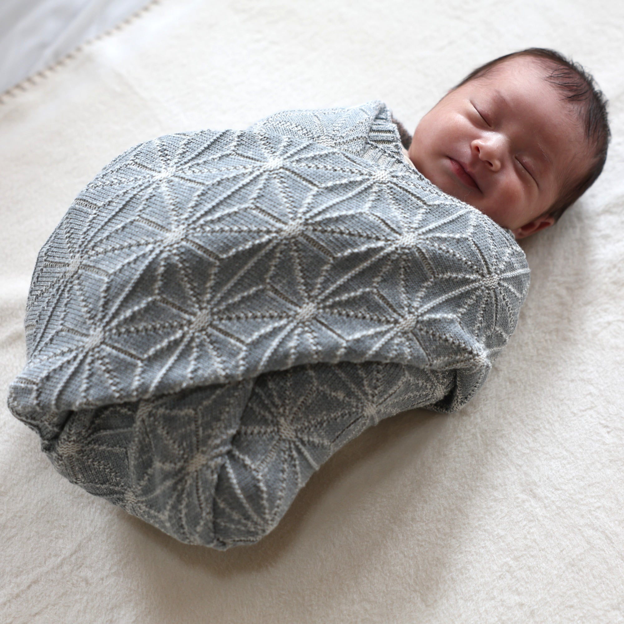 麻の葉柄ニットアフガンリバーシブル(紺青×生成)