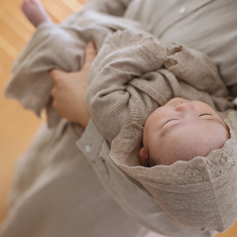 カシミヤ×シルク×コットン ベビードレス&帽子(ブラウン)