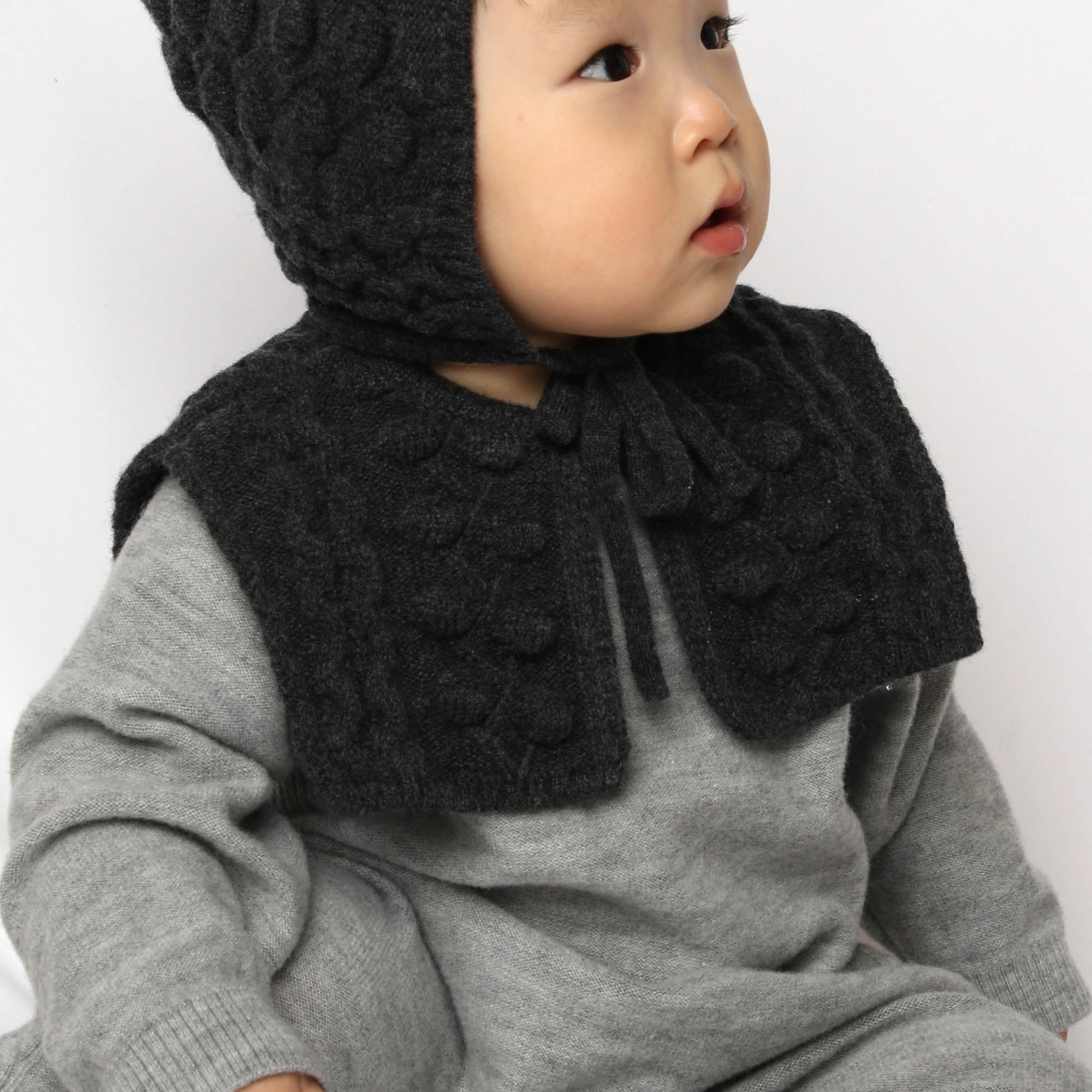 ウール付け衿スタイ アラン編み