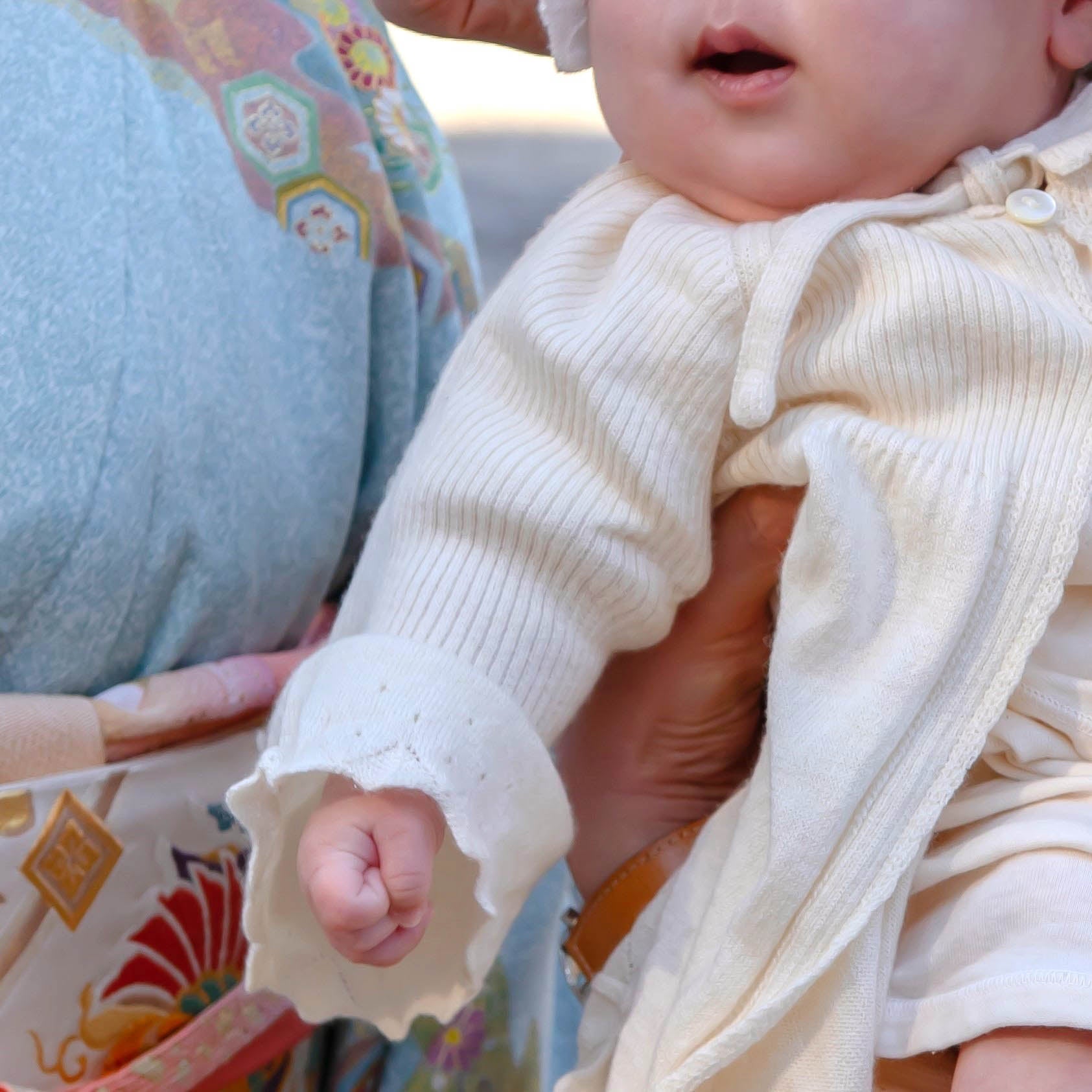 カシミヤ×シルク×コットン ベビードレス&帽子(アイボリー)