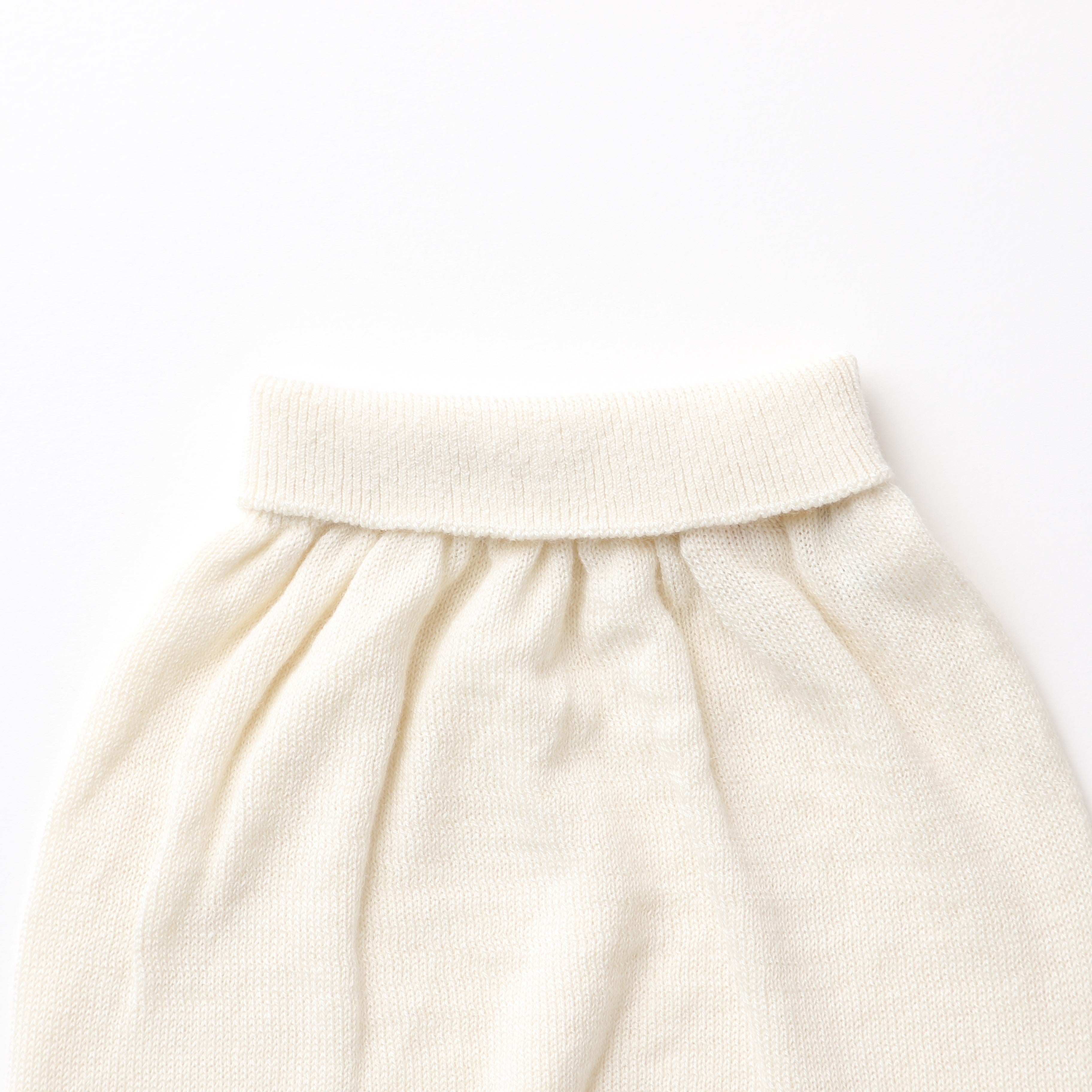 カシミヤ×シルク×コットン 縫い目のないパンツ(アイボリー)