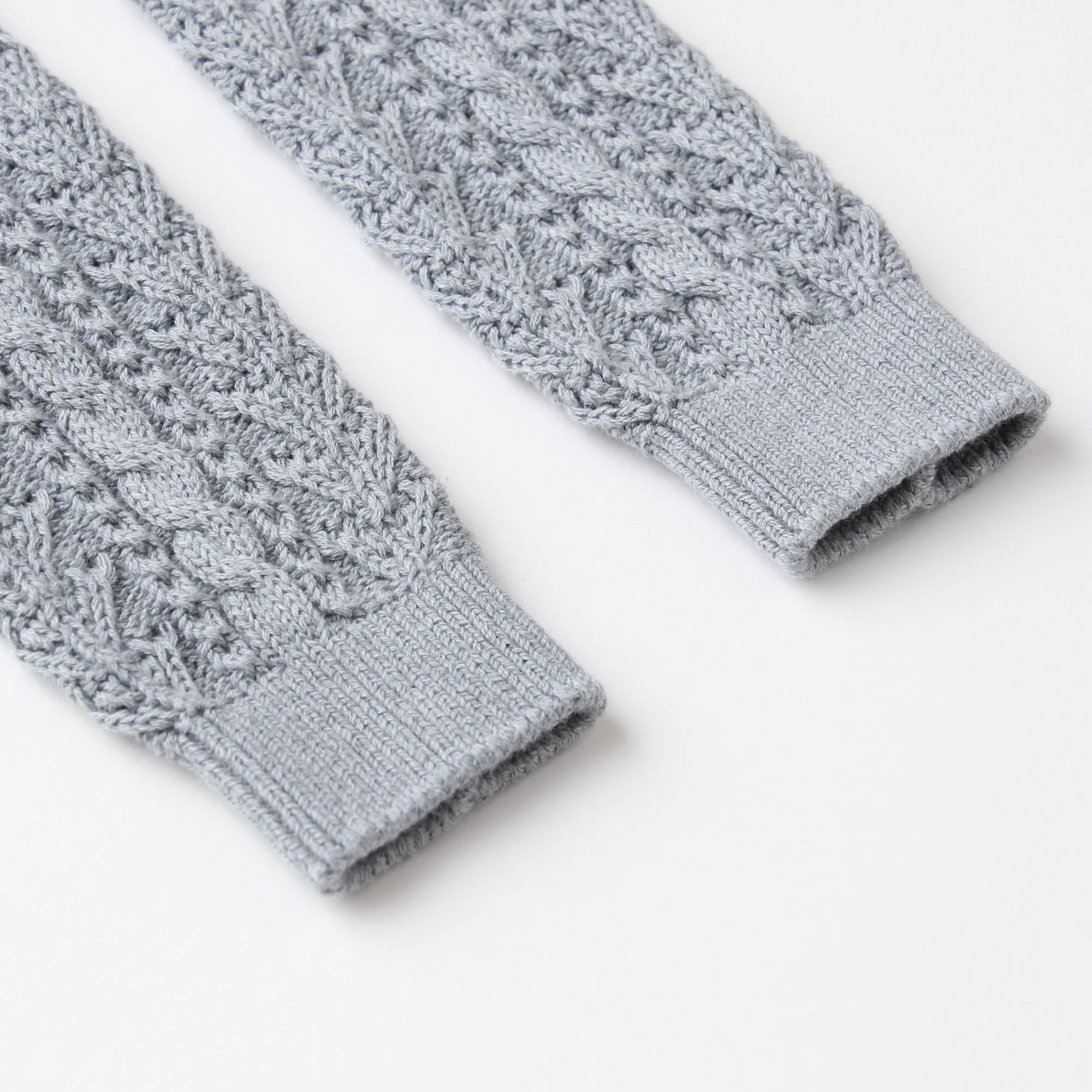 ケーブル編みレッグウォーマー(紺青)