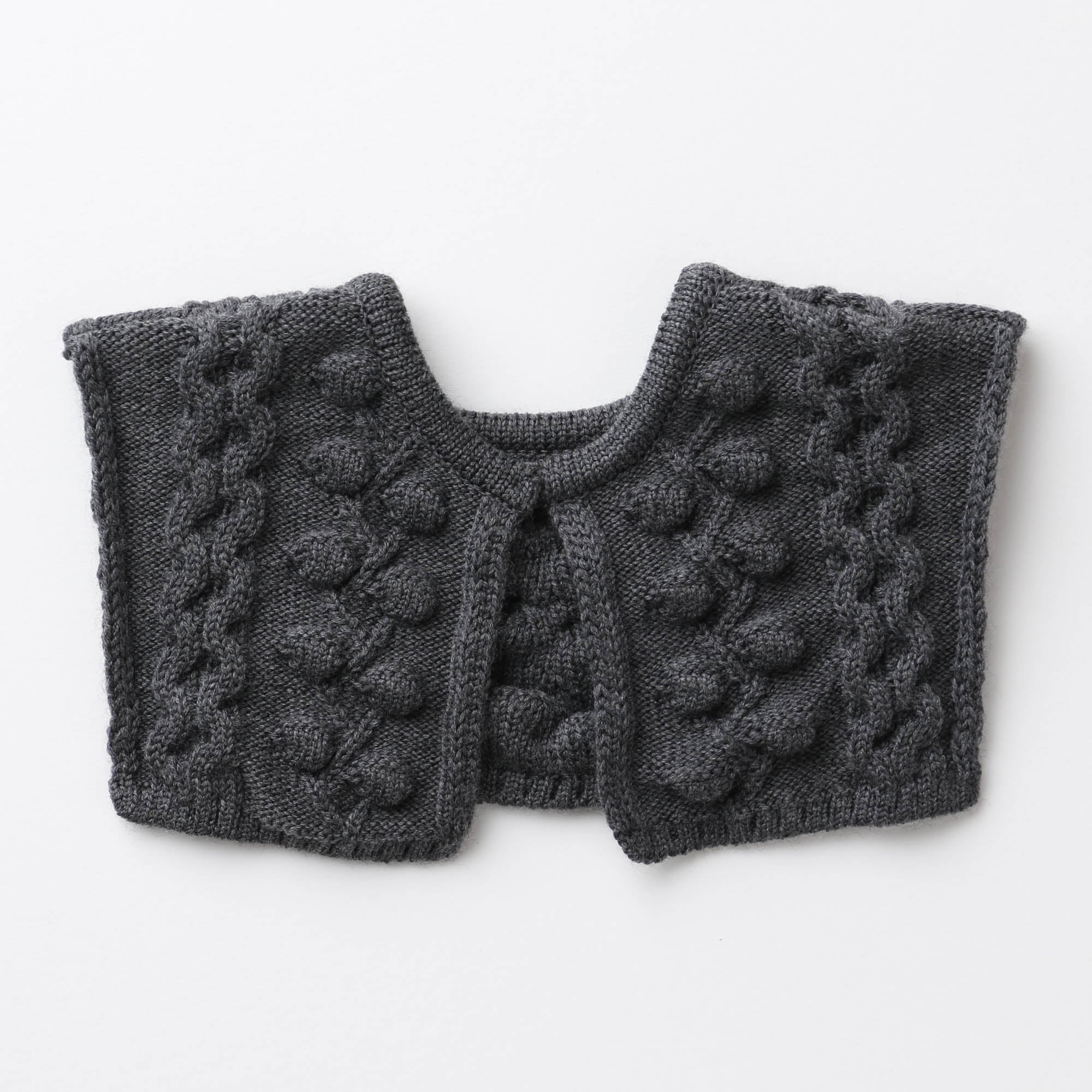 ウール付け衿スタイ アラン編み