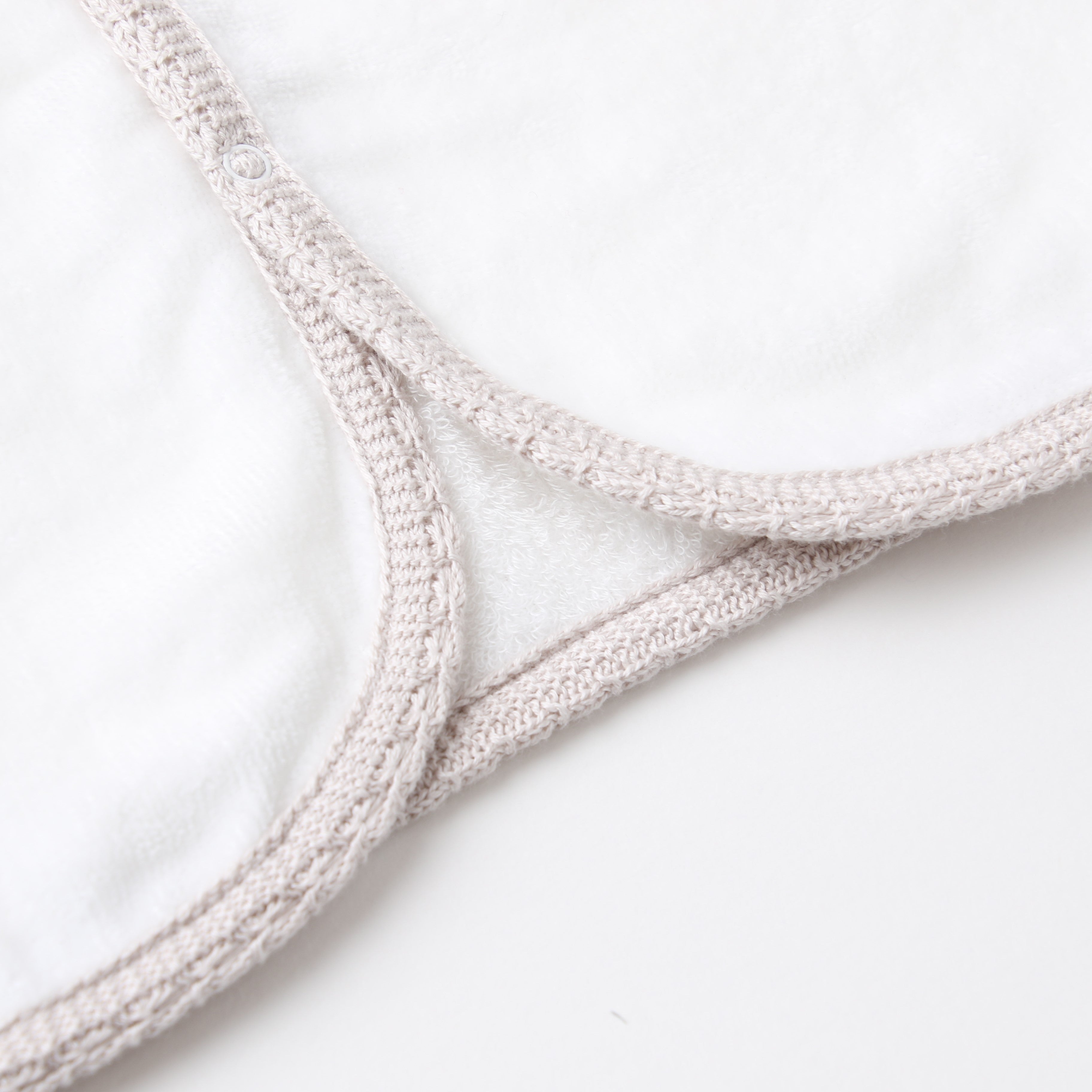 長く使えるふんわりベビーバスローブ