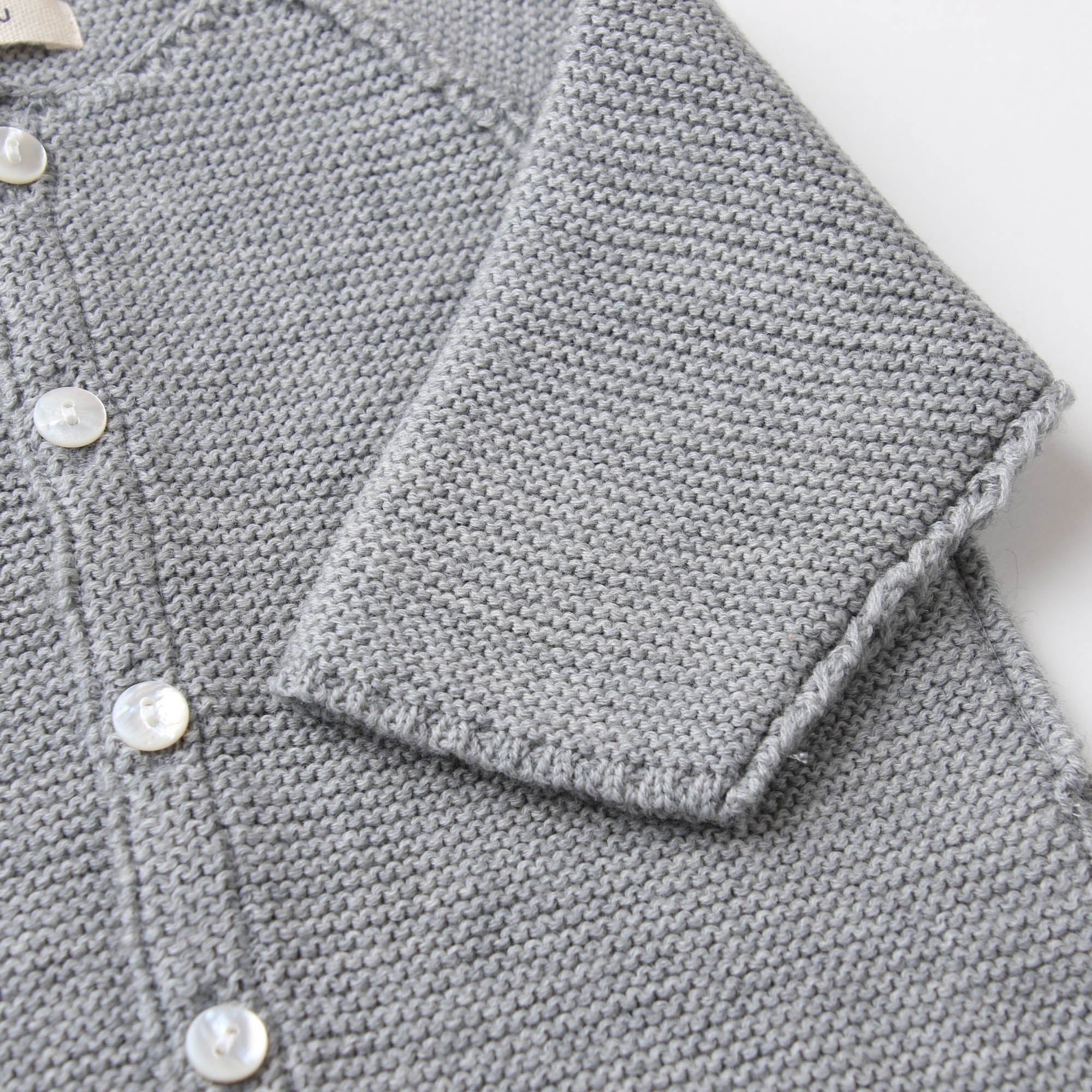 ウィンザーオパールラグランカーディガン(グレー)