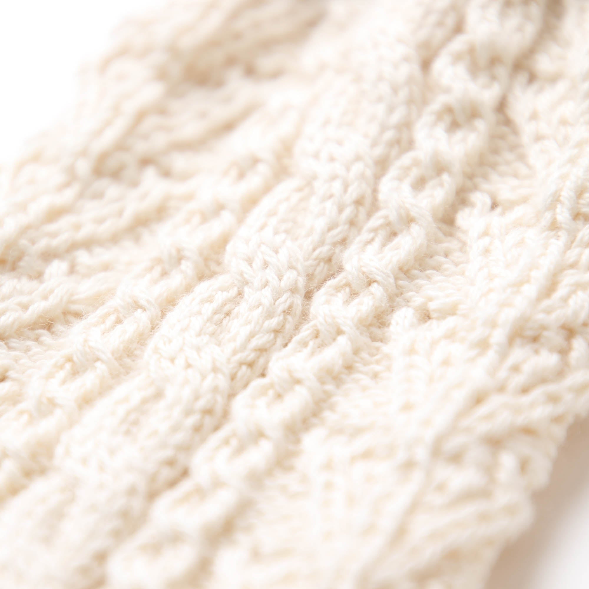 ケーブル編みレッグウォーマー(生成)