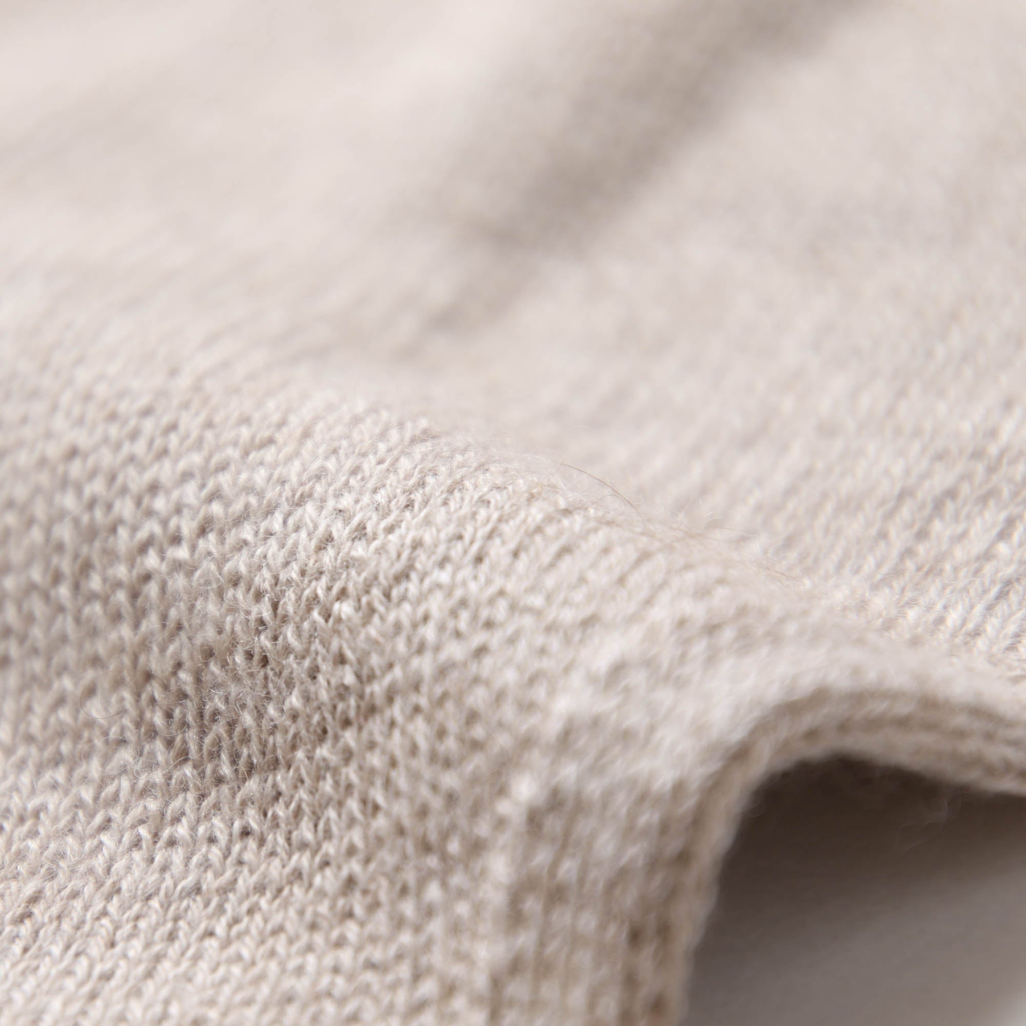 カシミヤ×シルク×コットン 縫い目のないパンツ(ブラウン)