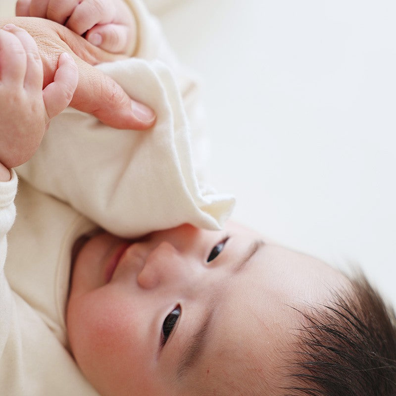 赤ちゃんのためのガーゼハンカチ（32x32cm 3枚セット）