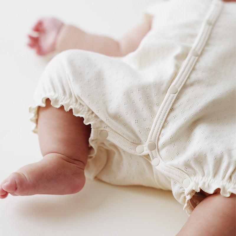 フリル袖ロンパース