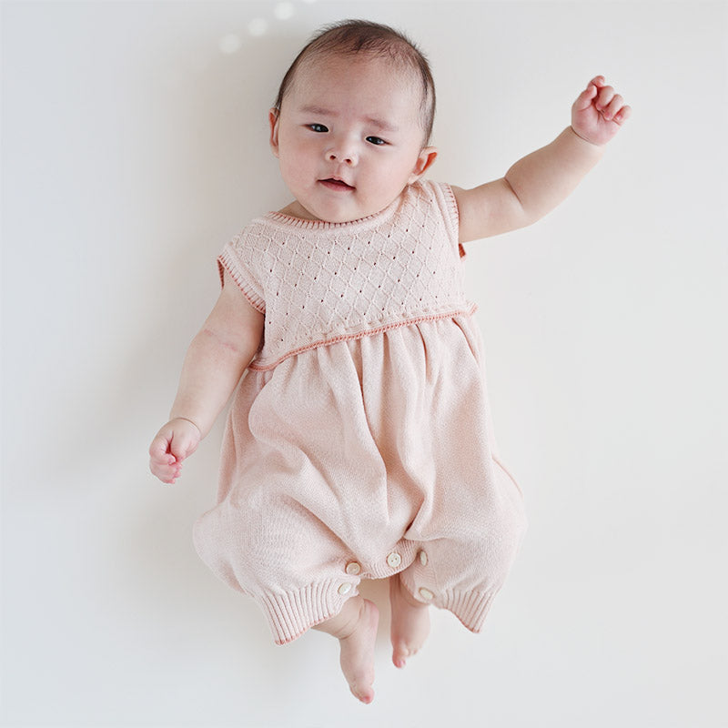 スモッキングロンパース（さくらねずみ）