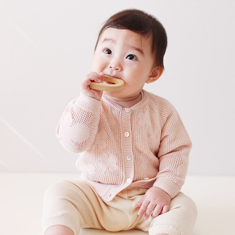 透かし柄クローバー柄カーディガン（さくらねずみ）