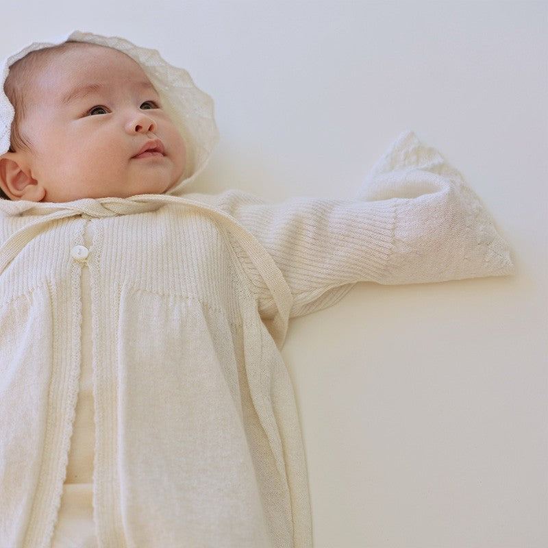 カシミヤ×シルク×コットン ベビードレス&帽子（アイボリー）