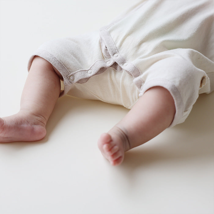 ニットトリミングロンパース