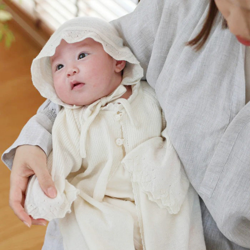 カシミヤ×シルク×コットン ベビードレス&帽子（アイボリー）