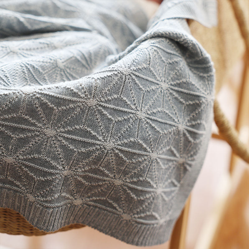 麻の葉柄ニットアフガンリバーシブル（紺青×生成）