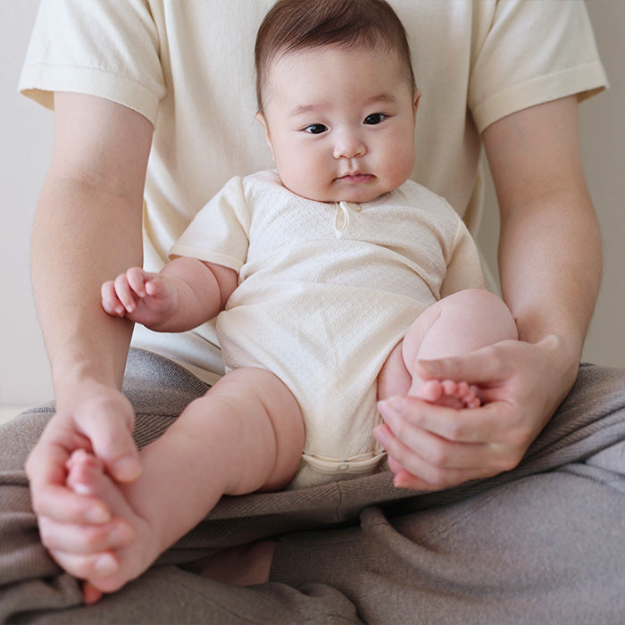 アイレット柄ボディースーツ