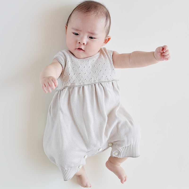 スモッキングロンパース（フェザーグレー）