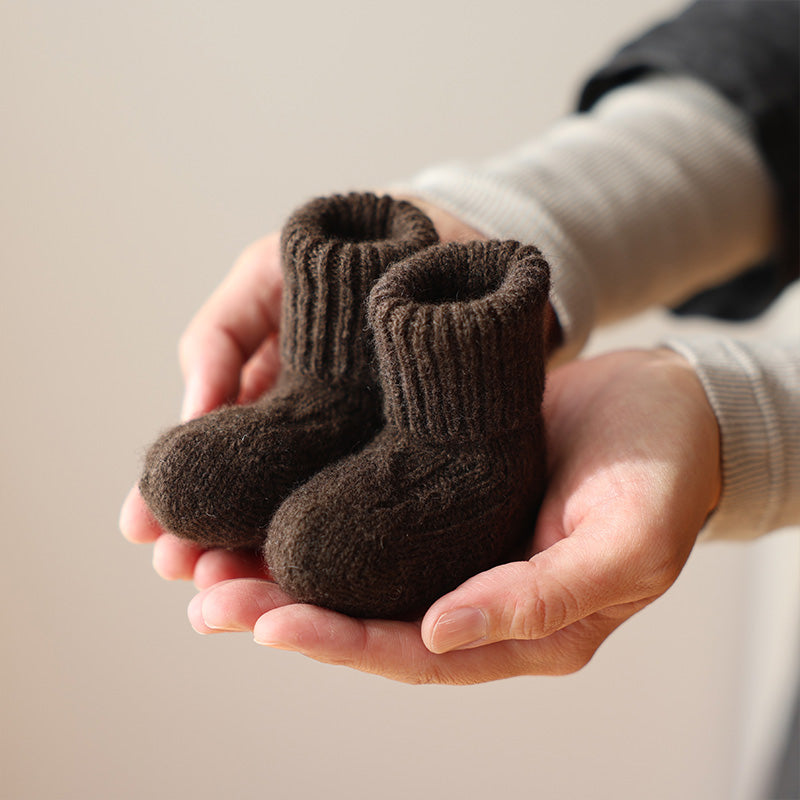 こひつじ帽子とブーティのセット（チョコレート）