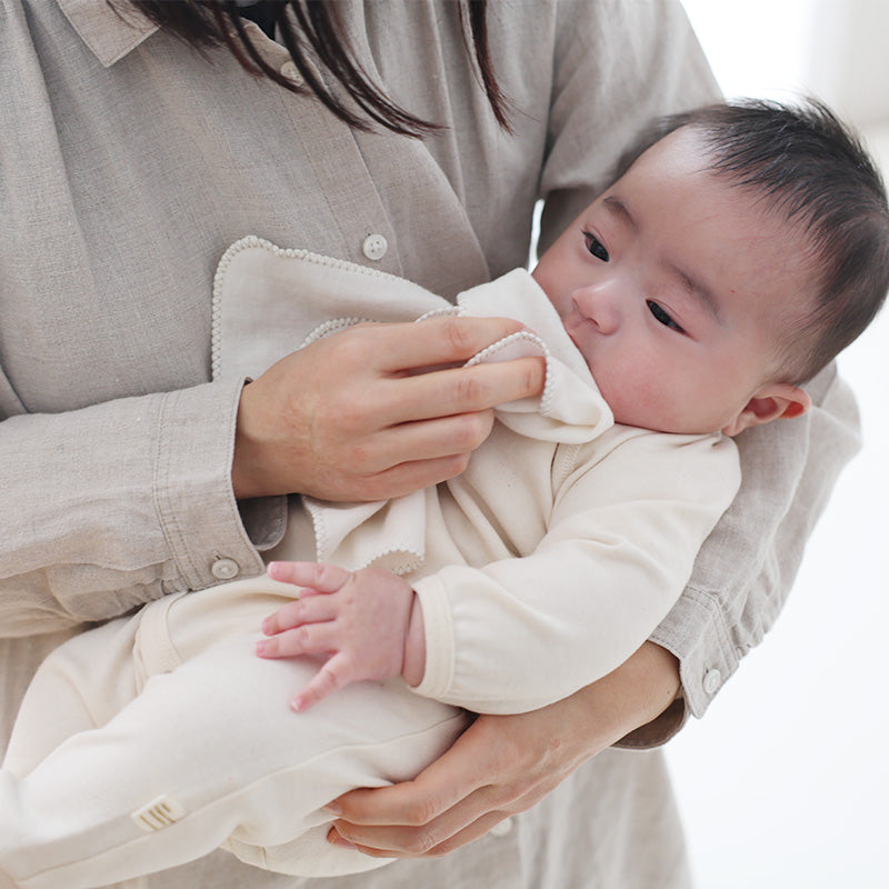 赤ちゃんのためのガーゼハンカチ（32x32cm 3枚セット）